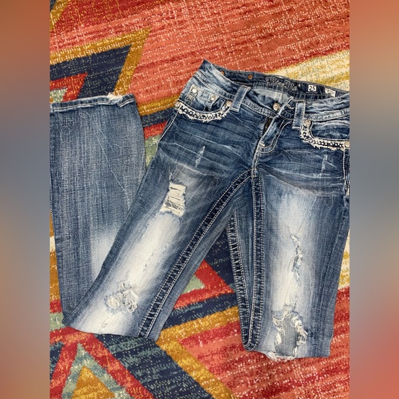 Distressed Miss Me Jeans - Picture 4 of 11